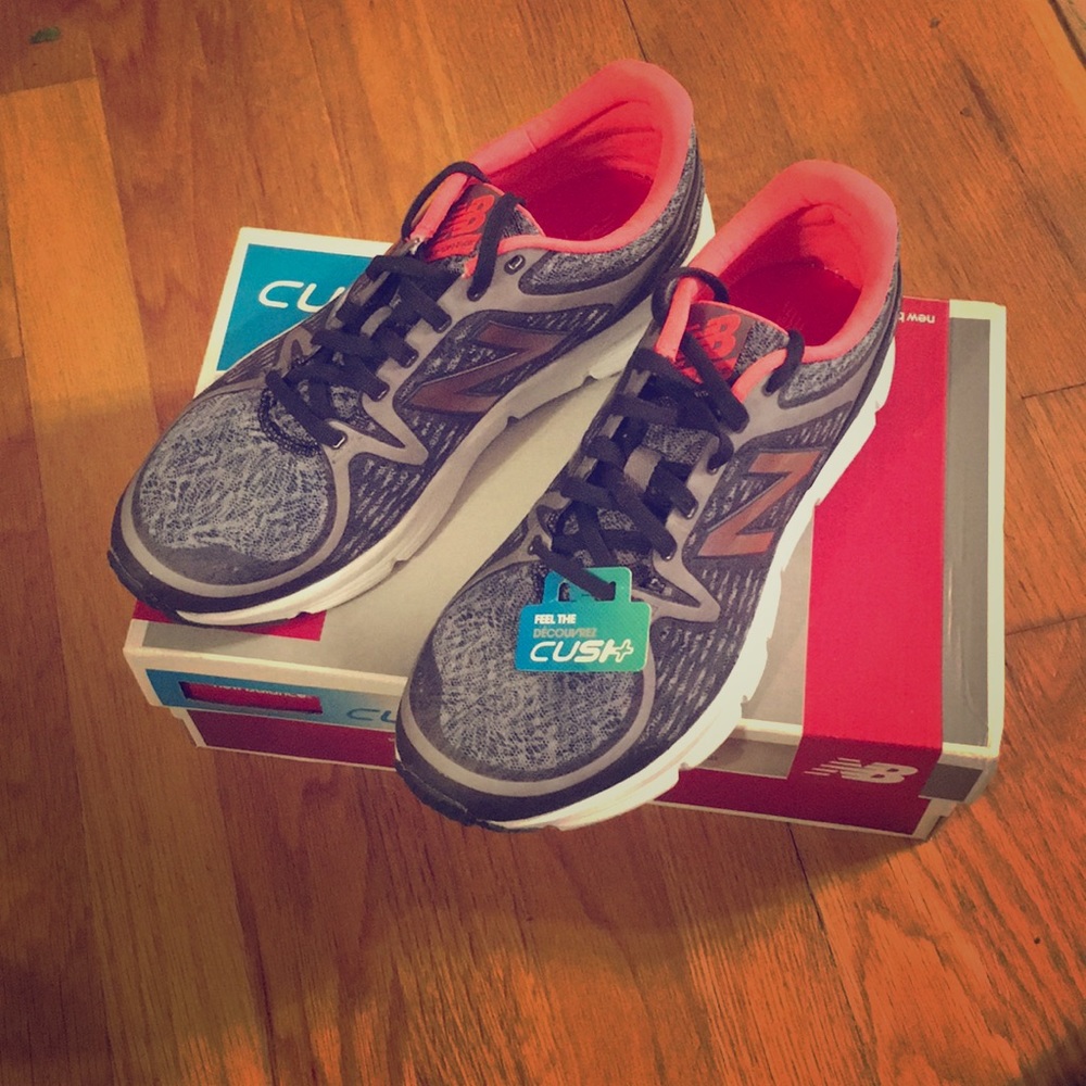 New Balance 775v2 Running Shoes